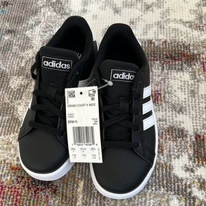 Adidas Trainers Grand Court K Wide; Size: 11K (Wide) $20